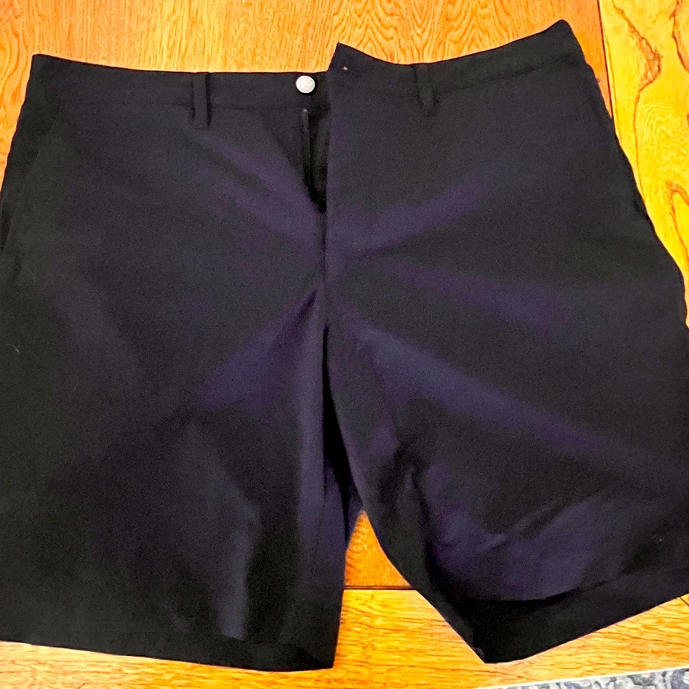 Men’s Black Shorts Untuckit
